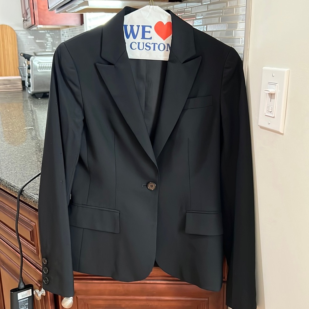 Classic black theory size 0 blazer